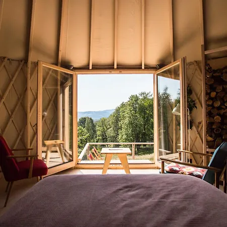 Kryjowka - Jurty Ukryte Wsrod Zieleni Luxury tent Leszczyniec