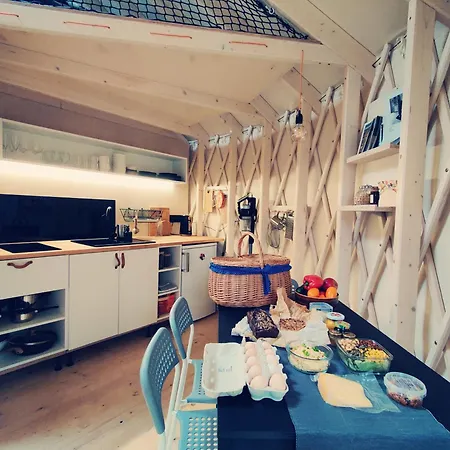 خيمة فخمة Kryjowka - Jurty Ukryte Wsrod Zieleni *