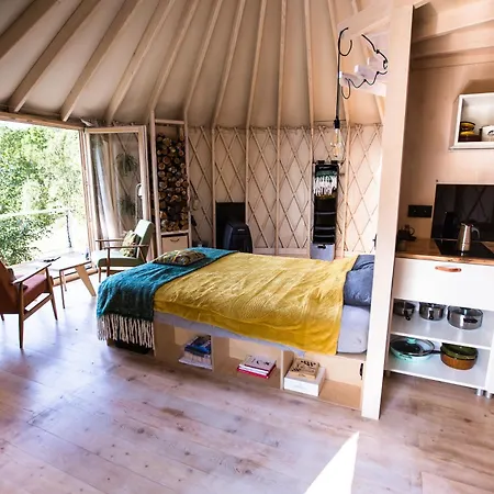 Kryjowka - Jurty Ukryte Wsrod Zieleni Luxury tent *