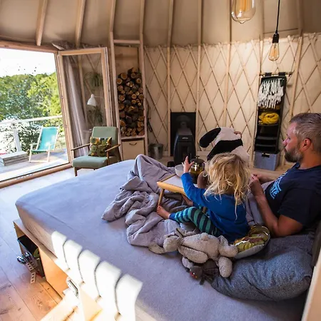 Kryjowka - Jurty Ukryte Wsrod Zieleni