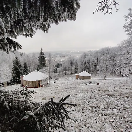 Kryjowka - Jurty Ukryte Wsrod Zieleni *