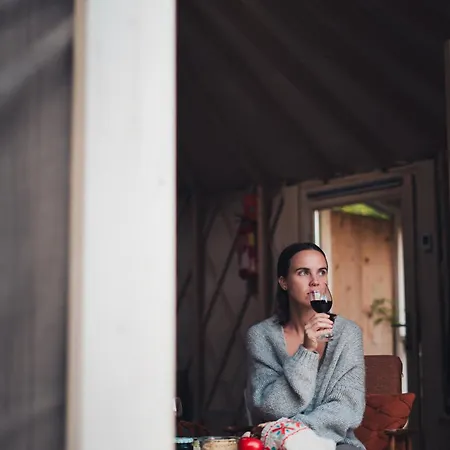 Kryjowka - Jurty Ukryte Wsrod Zieleni Luxury tent *
