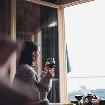 Kryjowka - Jurty Ukryte Wsrod Zieleni *