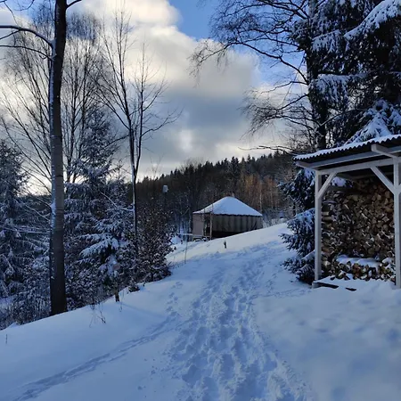 Kryjowka - Jurty Ukryte Wsrod Zieleni