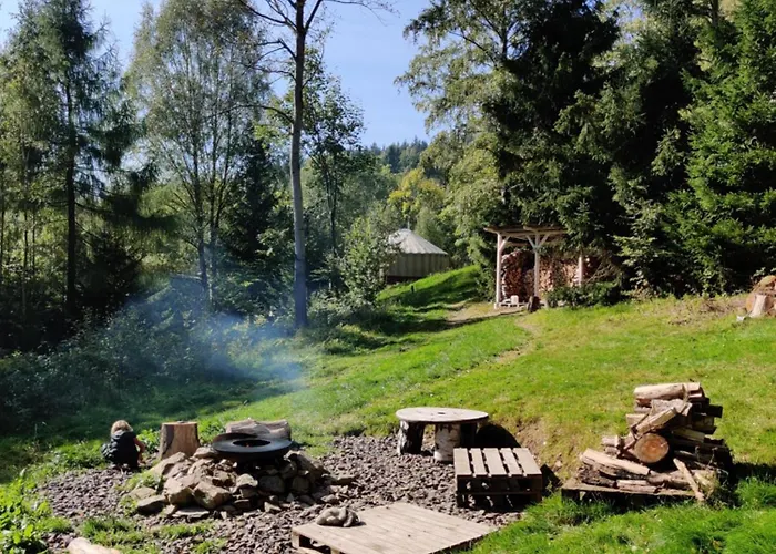 Οργανωμένο κάμπινγκ Kryjowka - Jurty Ukryte Wsrod Zieleni Leszczyniec