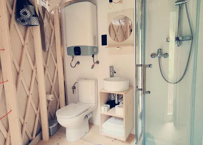 Kryjowka - Jurty Ukryte Wsrod Zieleni Οργανωμένο κάμπινγκ