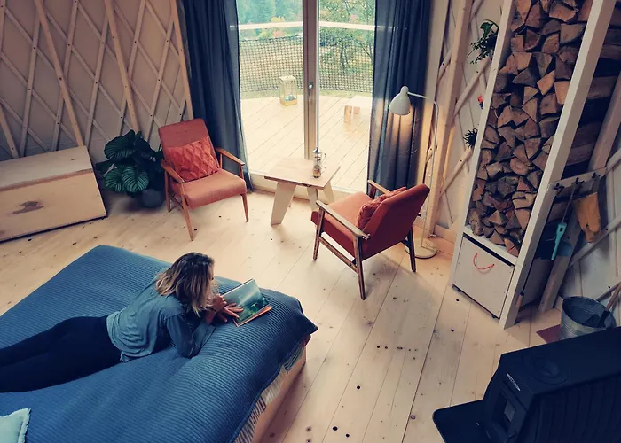 Kryjowka - Jurty Ukryte Wsrod Zieleni *