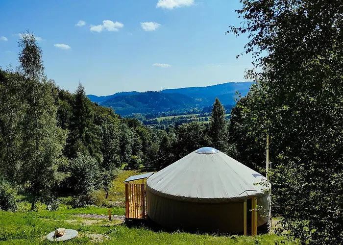 Kryjowka - Jurty Ukryte Wsrod Zieleni * Leszczyniec