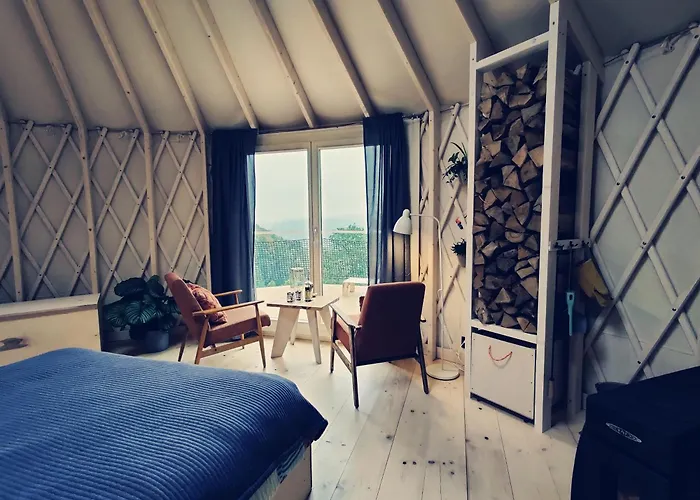 Luxusní stan Kryjowka - Jurty Ukryte Wsrod Zieleni