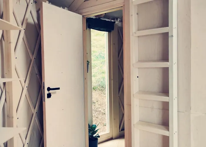 Kryjowka - Jurty Ukryte Wsrod Zieleni Luxusní stan