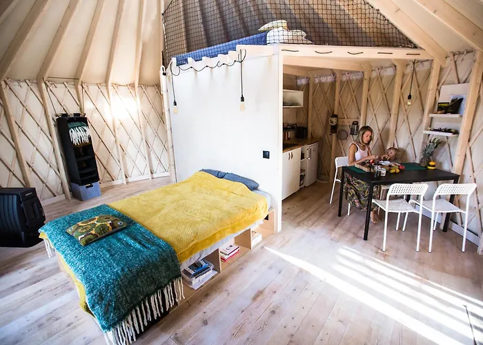 Kryjowka - Jurty Ukryte Wsrod Zieleni