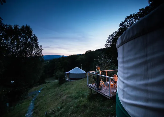 Luxusní stan Kryjowka - Jurty Ukryte Wsrod Zieleni Leszczyniec