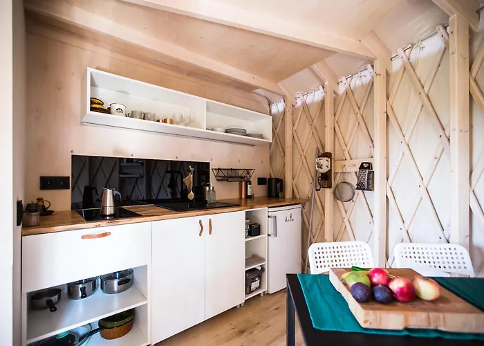 Kryjowka - Jurty Ukryte Wsrod Zieleni