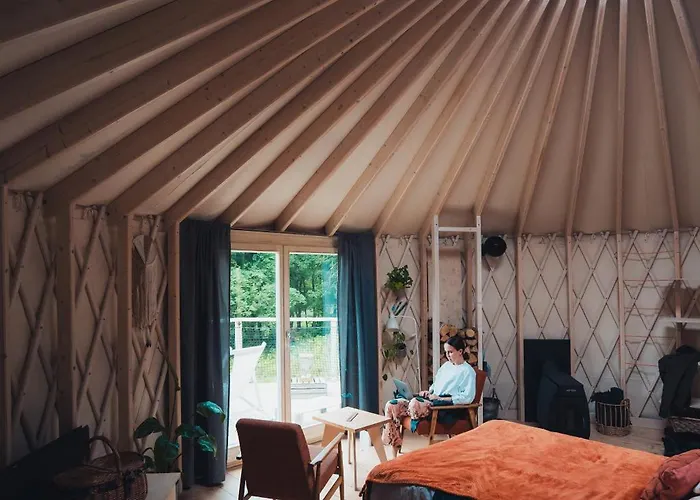 Kryjowka - Jurty Ukryte Wsrod Zieleni Leszczyniec